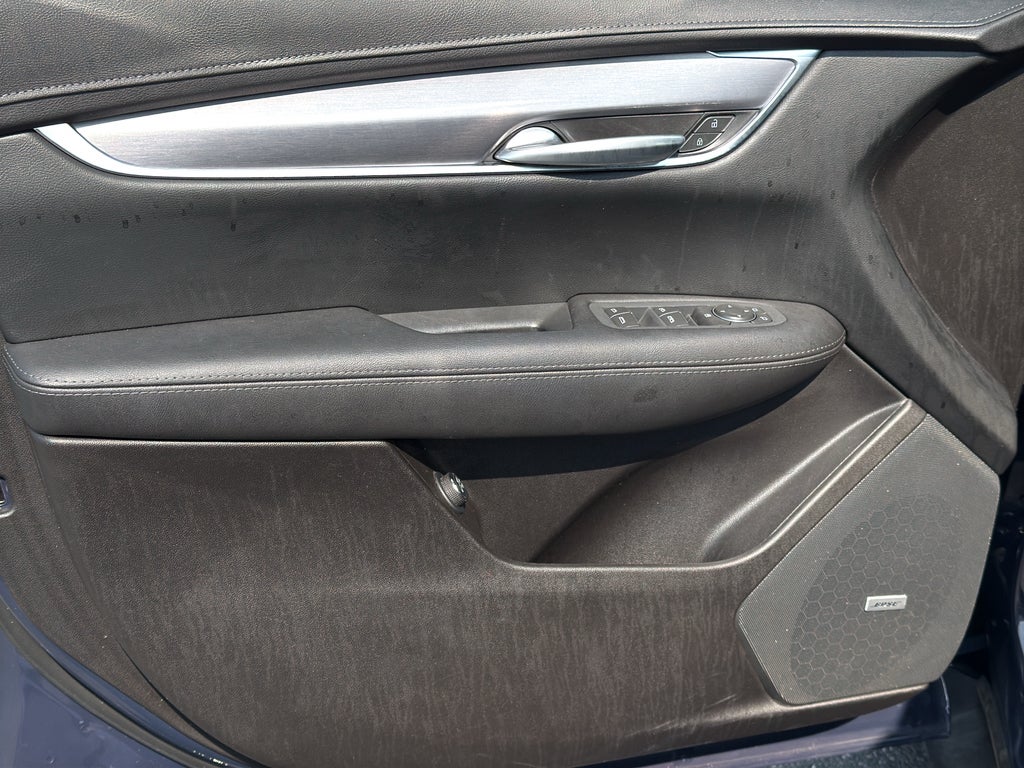 2025 Cadillac XT5 Luxury