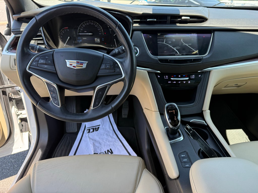 2018 Cadillac XT5 Luxury AWD