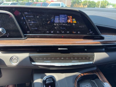 2024 Cadillac Escalade Luxury