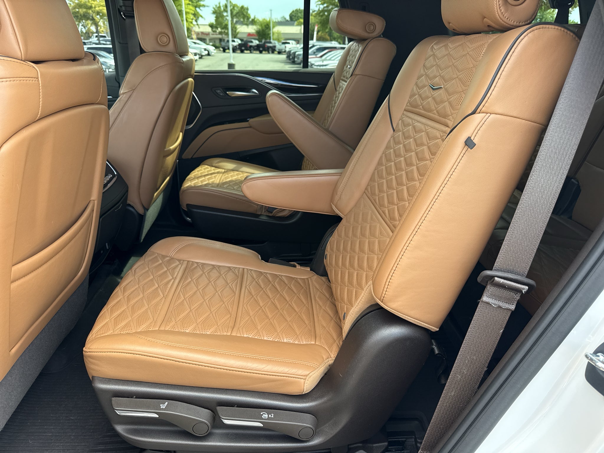 2023 Cadillac Escalade 4WD Premium Luxury