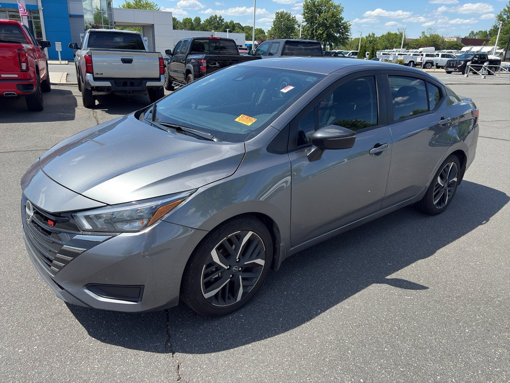 2025 Nissan Versa SR