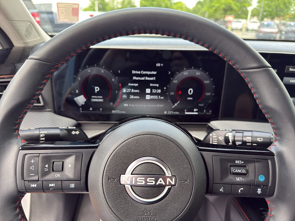 2025 Nissan Kicks SR