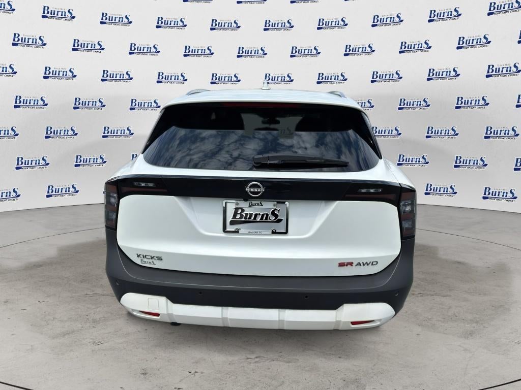 2025 Nissan Kicks SR
