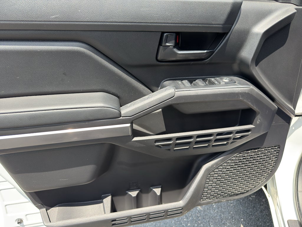 2025 Toyota Tacoma 2WD SR5