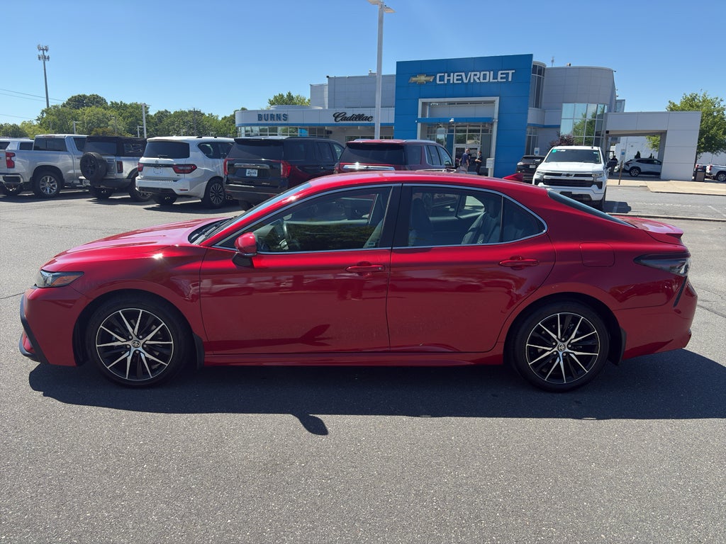 2024 Toyota Camry SE