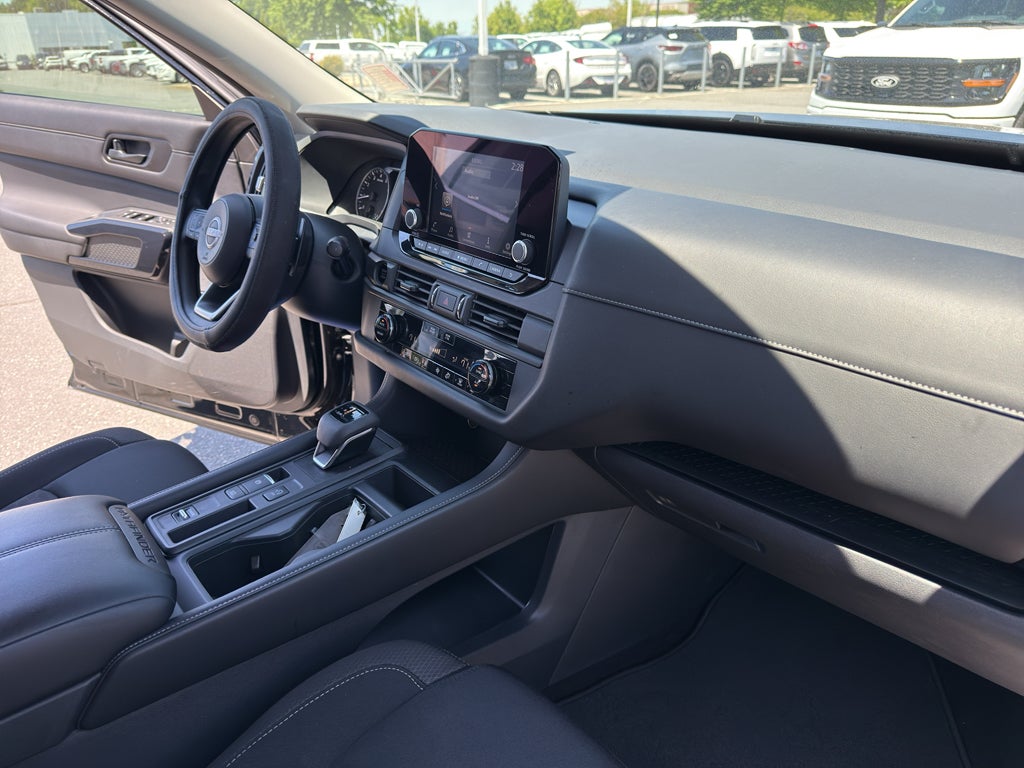 2025 Nissan Pathfinder S