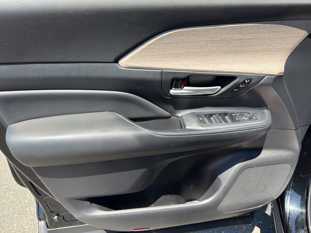 2025 Toyota Grand Highlander Hybrid XLE