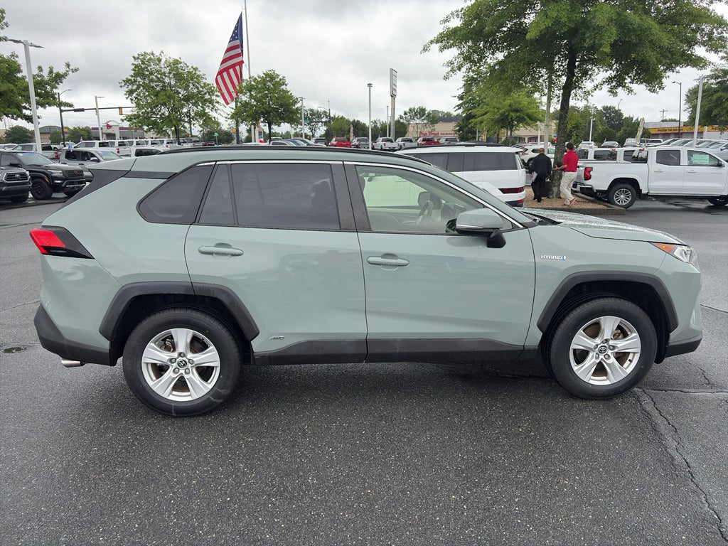 2021 Toyota RAV4 Hybrid XLE