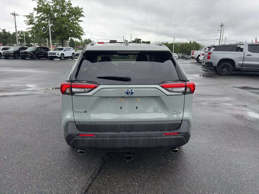 2021 Toyota RAV4 Hybrid XLE