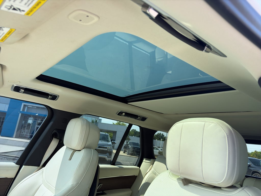 2024 Land Rover Range Rover SE