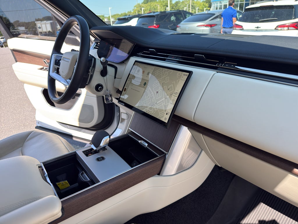 2024 Land Rover Range Rover SE